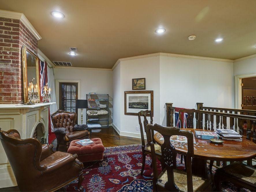 The English Merchant'S Inn Waxahachie Extérieur photo